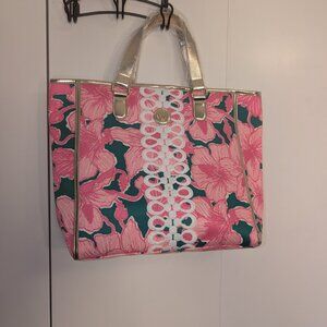 Lilly Pulitzer Large Tote in Hibiscus Kiss Print with Gold Trim NWOT
